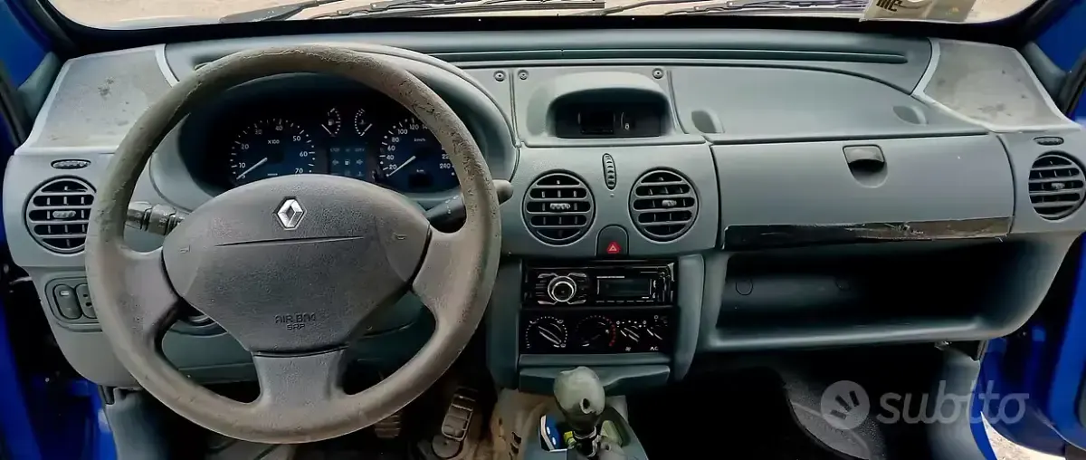 Usata Renault Kangoo 80 CV (58 kW) 2000 Blu Monovolume