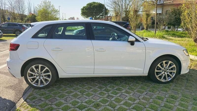 Usata Audi A3 Design 116 CV (85 kW) 2017 Bianco Berlina