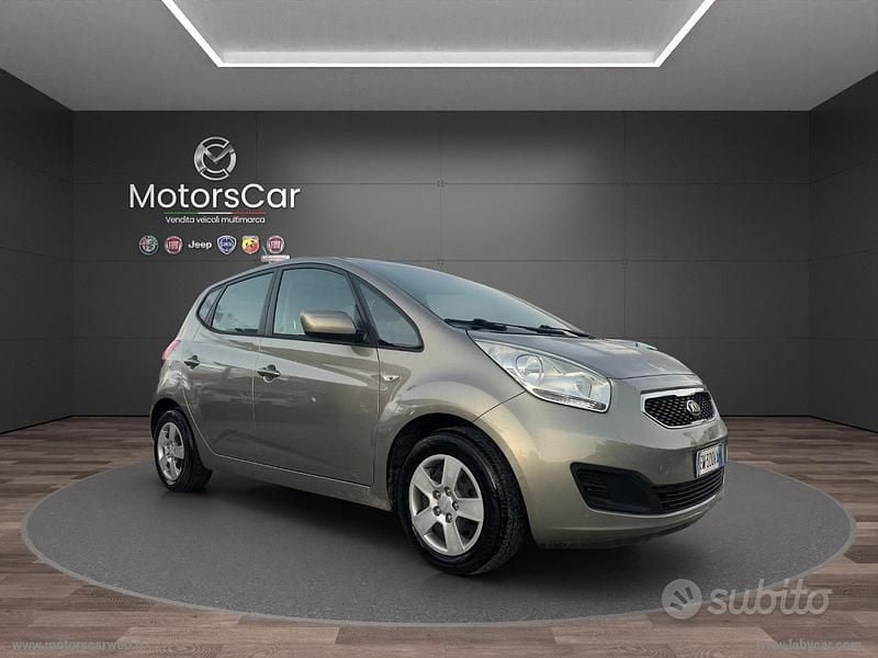 Bronzo Usata 2014 Kia Venga Active Due volumi | 6000 € (Cara) - Immagine 1/4
