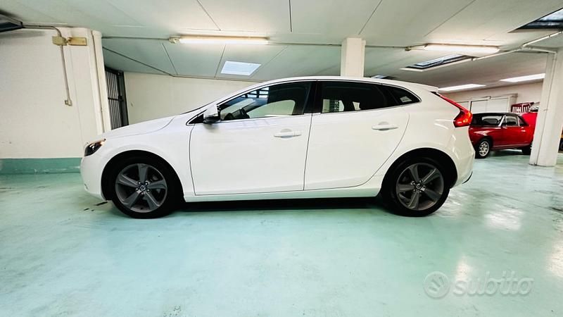 Usata Volvo V40 Summum 115 CV (84 kW) 2013 Bianco Station wagon