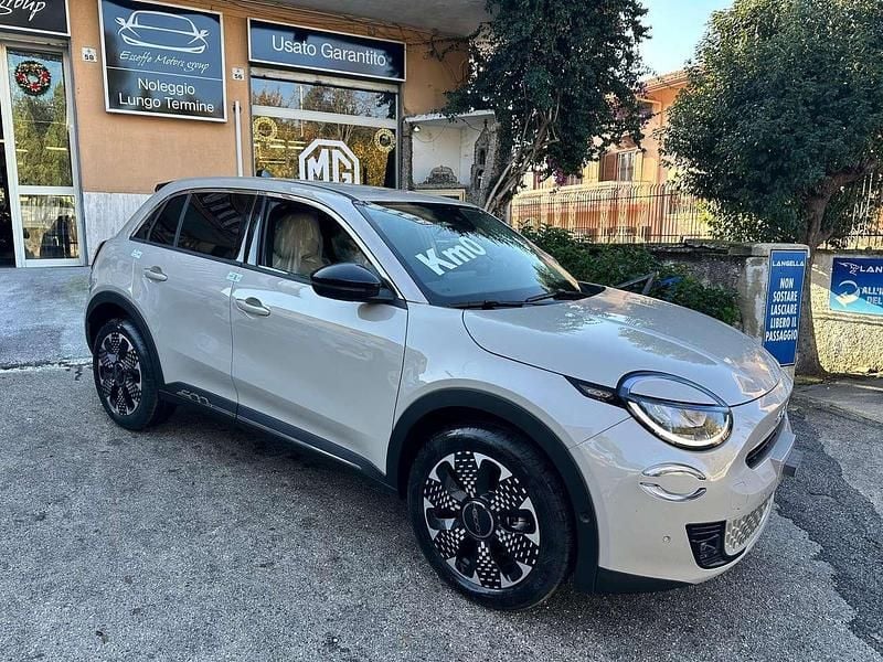 Cappuccino Nuova 2025 Fiat 600 La Prima SUV | 26.000 € - Immagine 1/4