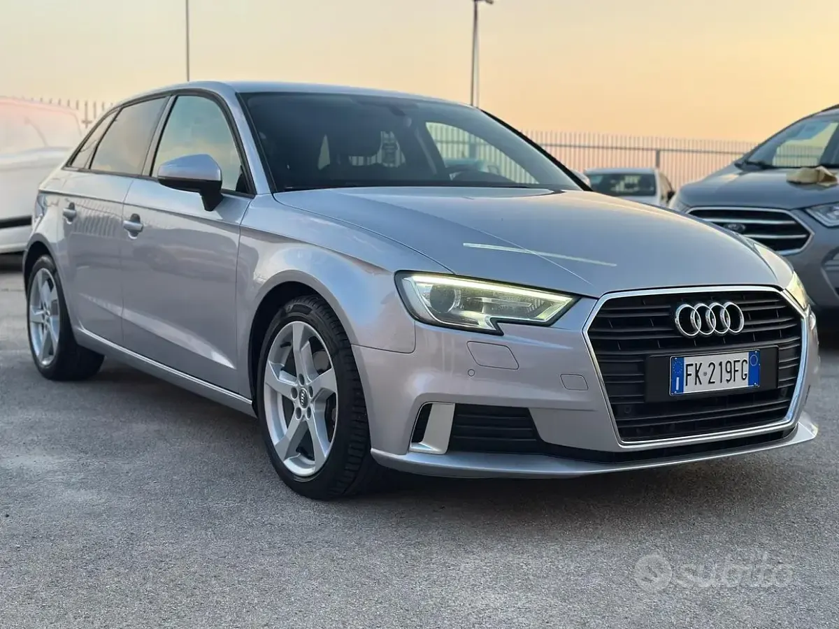 Usata Audi A3 Sport 116 CV (85 kW) 2017 Grigio Berlina