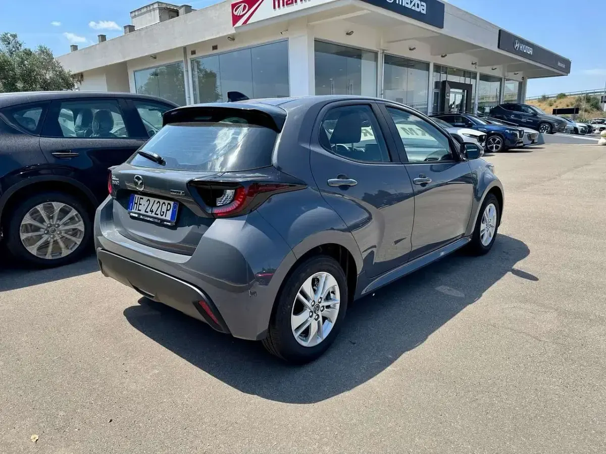 Nuova Mazda 2 Center-Line 116 CV (85 kW) 2026 Grigio Utilitaria