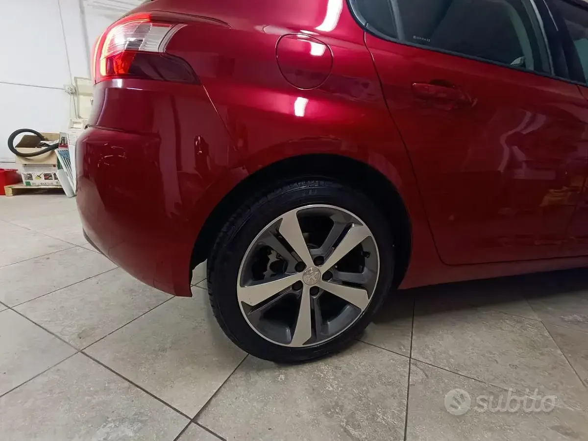 Usata Peugeot 308 110 CV (80 kW) 2016 Rosso Berlina