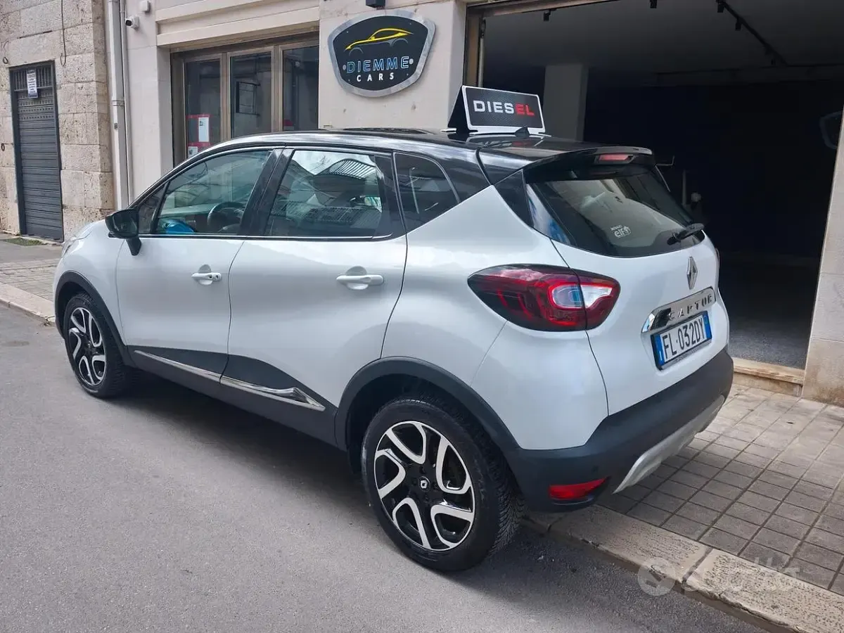 Usata Renault Captur Intens 110 CV (80 kW) 2017 Bianco SUV
