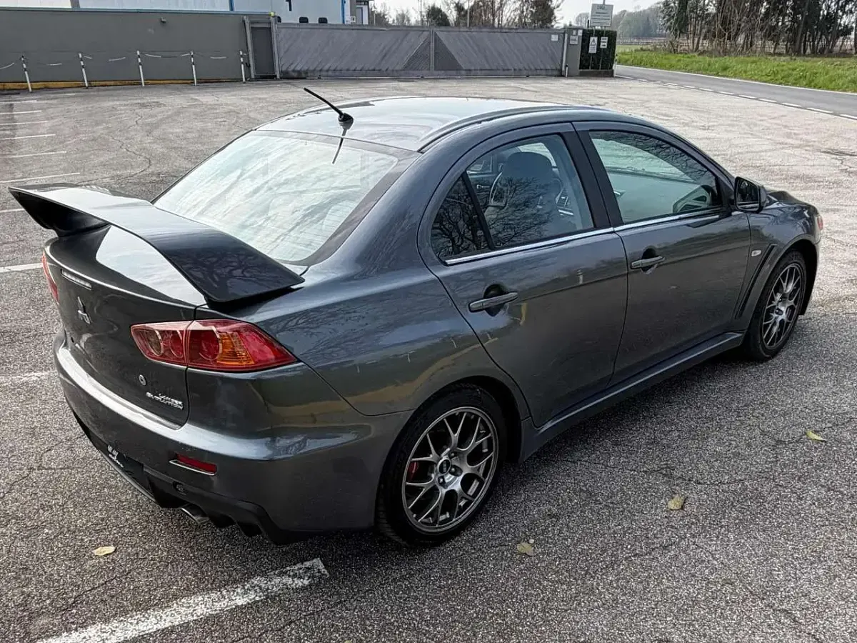 Usata Mitsubishi Lancer Evolution 295 CV (216 kW) 2008 Grigio Berlina
