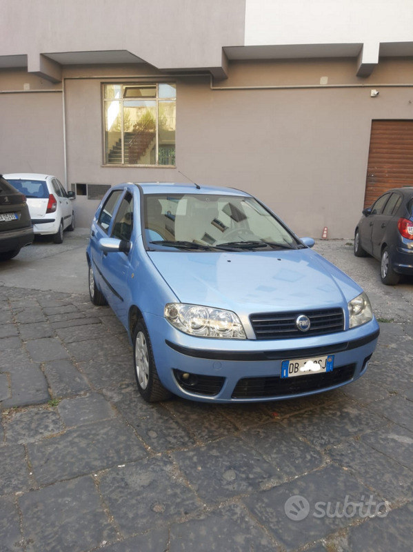 Usato 2006 Fiat Punto 1.2 Benzin 60 CV (2.500 €)