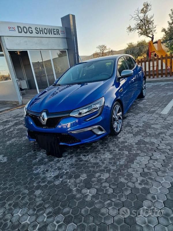 Usata Renault Mégane IV GT 165 CV (121 kW) 2017 Blu Berlina
