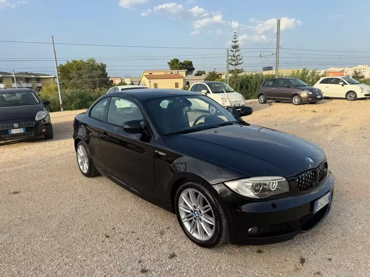 Usata BMW 120 M Sport 176 CV (129 kW) 2011 Nero Utilitaria