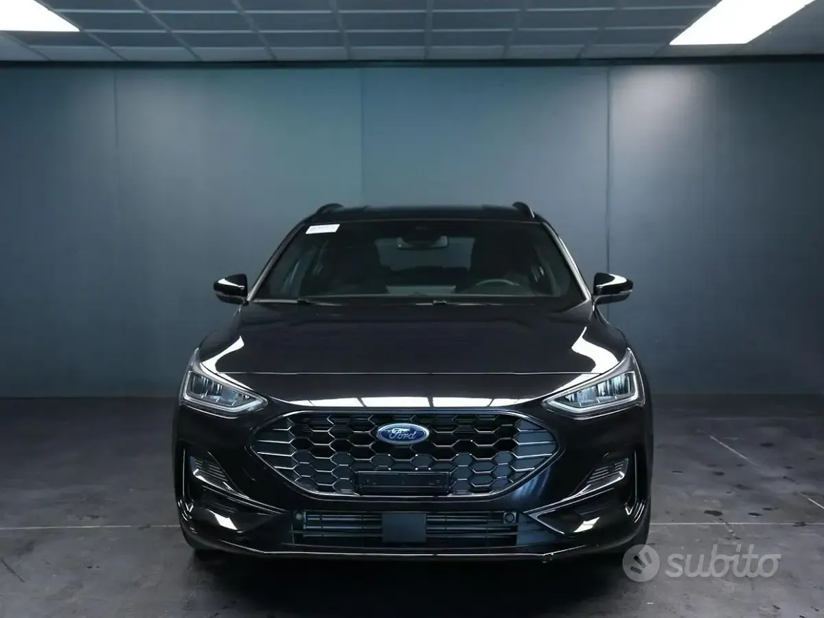 Usata Ford Focus ST-Line 125 CV (91 kW) 2025 Nero Station wagon
