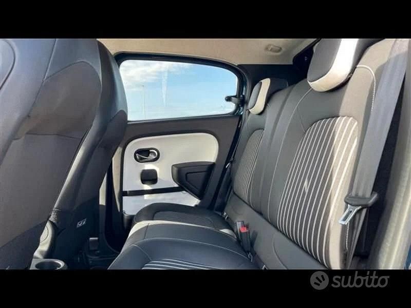 Usata Renault Twingo 60 kW (82 CV) 2021 Blu Utilitaria