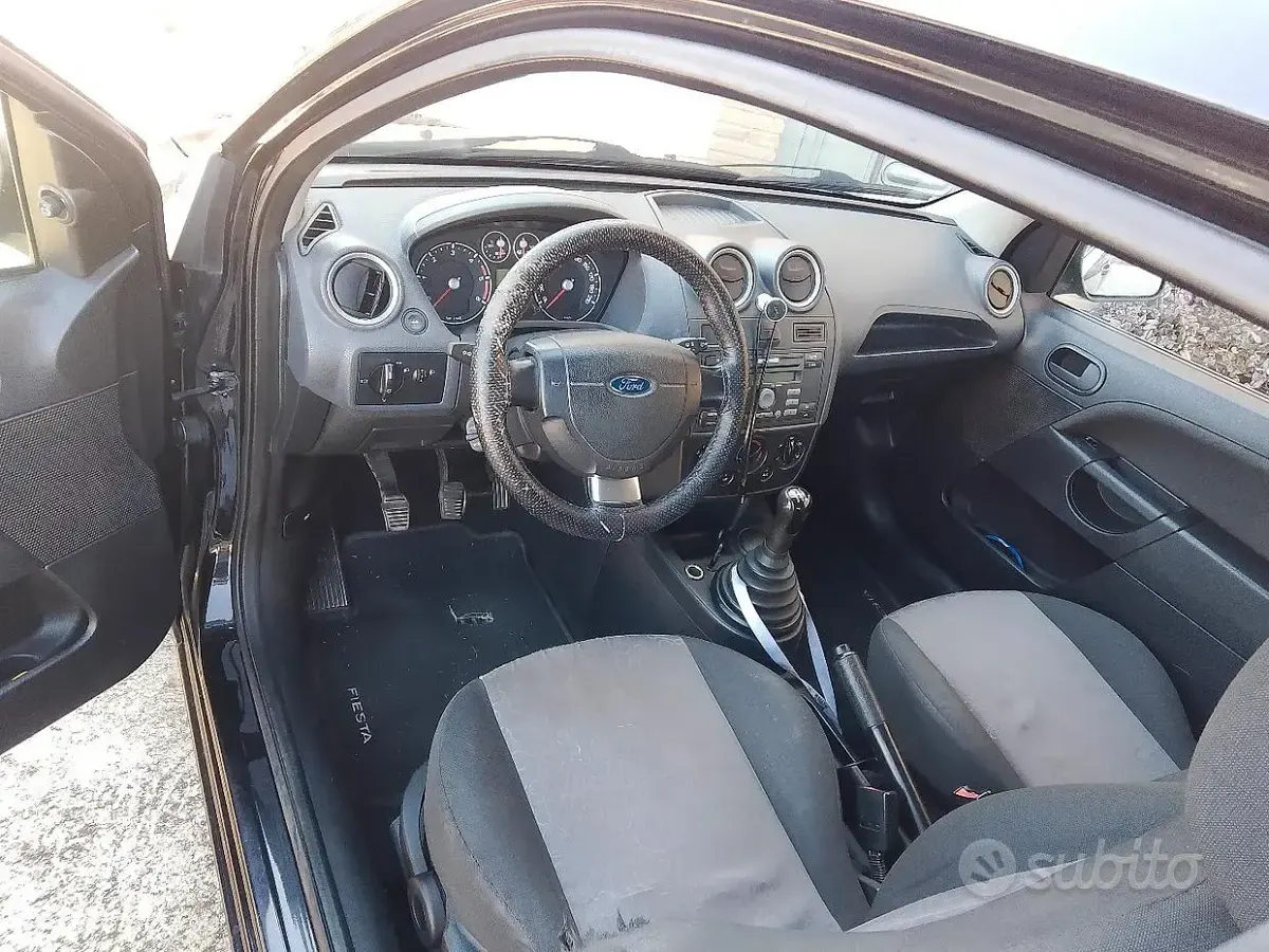 Usata Ford Fiesta 2007 Nero Utilitaria