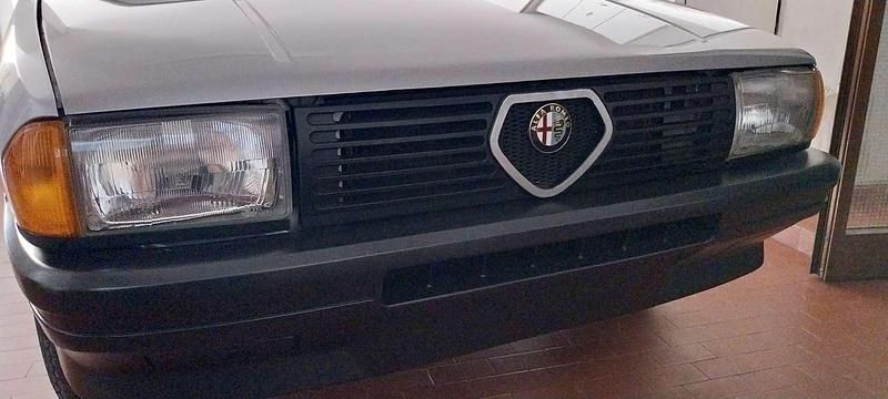 Usata Alfa Romeo 33 118 CV (86 kW) 1985 Grigio Berlina