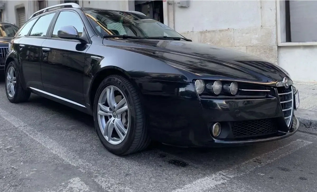 Usata Alfa Romeo 159 Super 170 CV (125 kW) 2011 Nero Station wagon