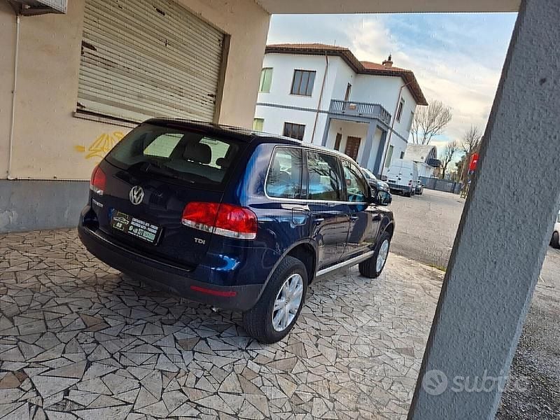 Usata VW Touareg R 174 CV (127 kW) 2005 Blu SUV