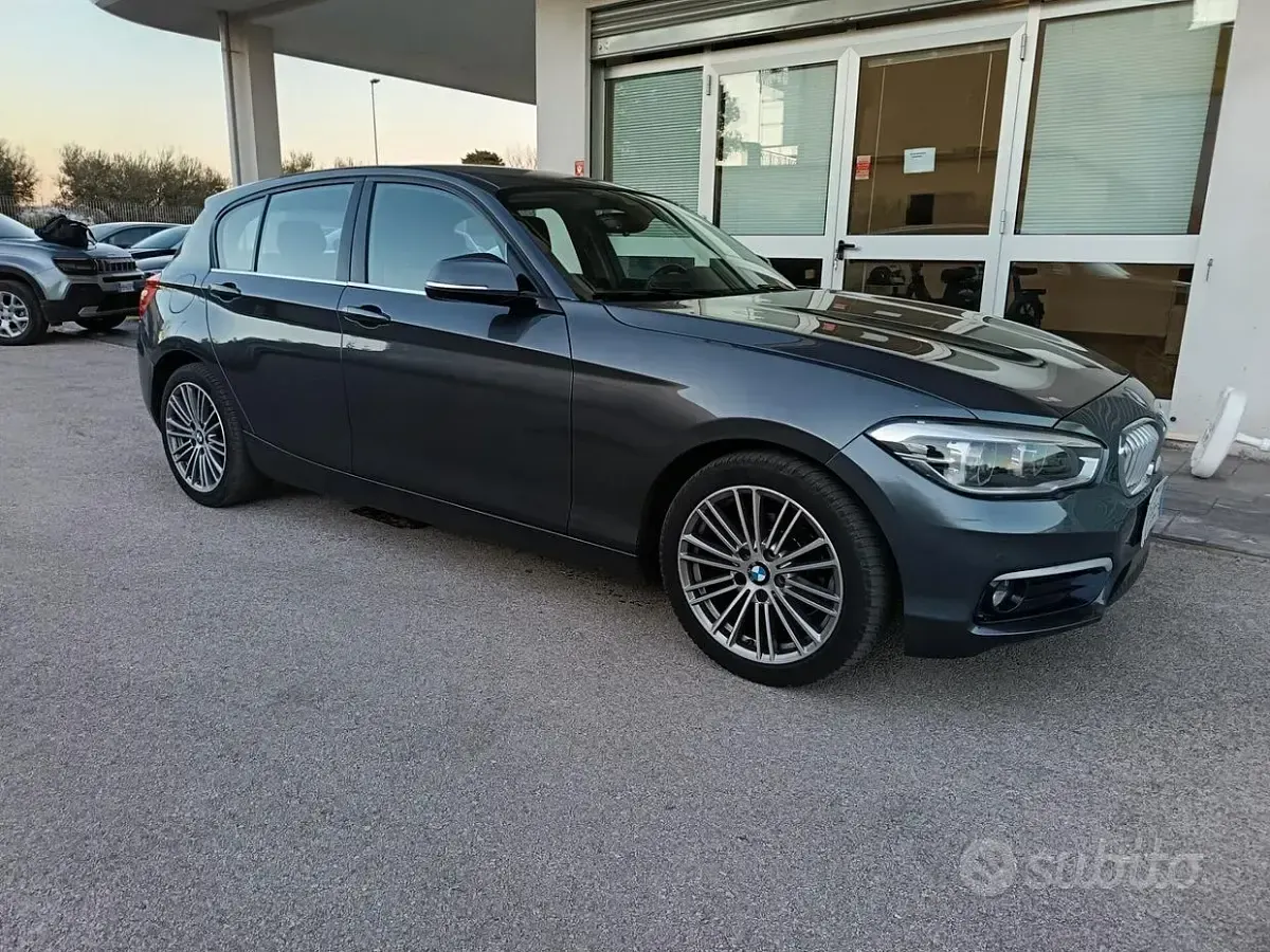 Usata BMW 116 Advantage 116 CV (85 kW) 2018 Grigio Utilitaria