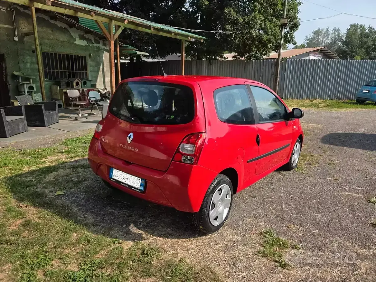 Usata Renault Twingo Dynamique 58 CV (42 kW) 2009 Rosso Utilitaria