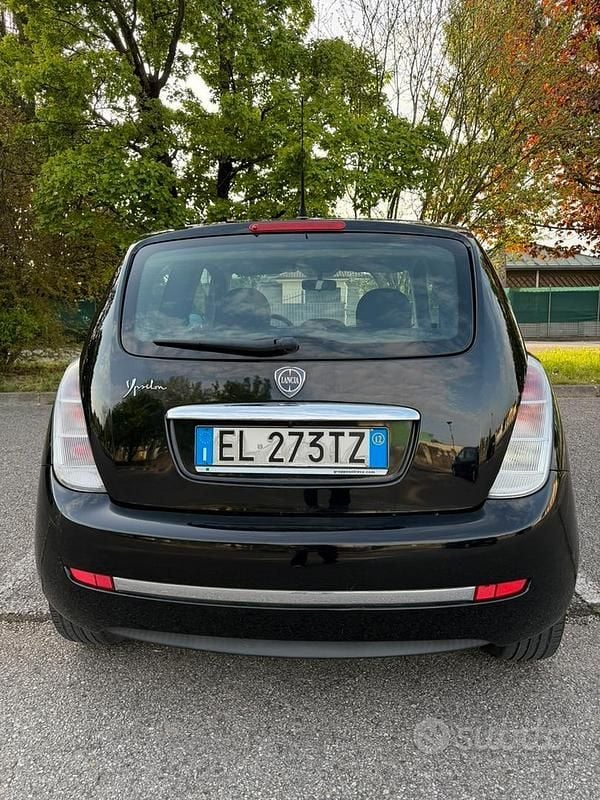 Usata Lancia Ypsilon 69 CV (50 kW) 2012 Utilitaria