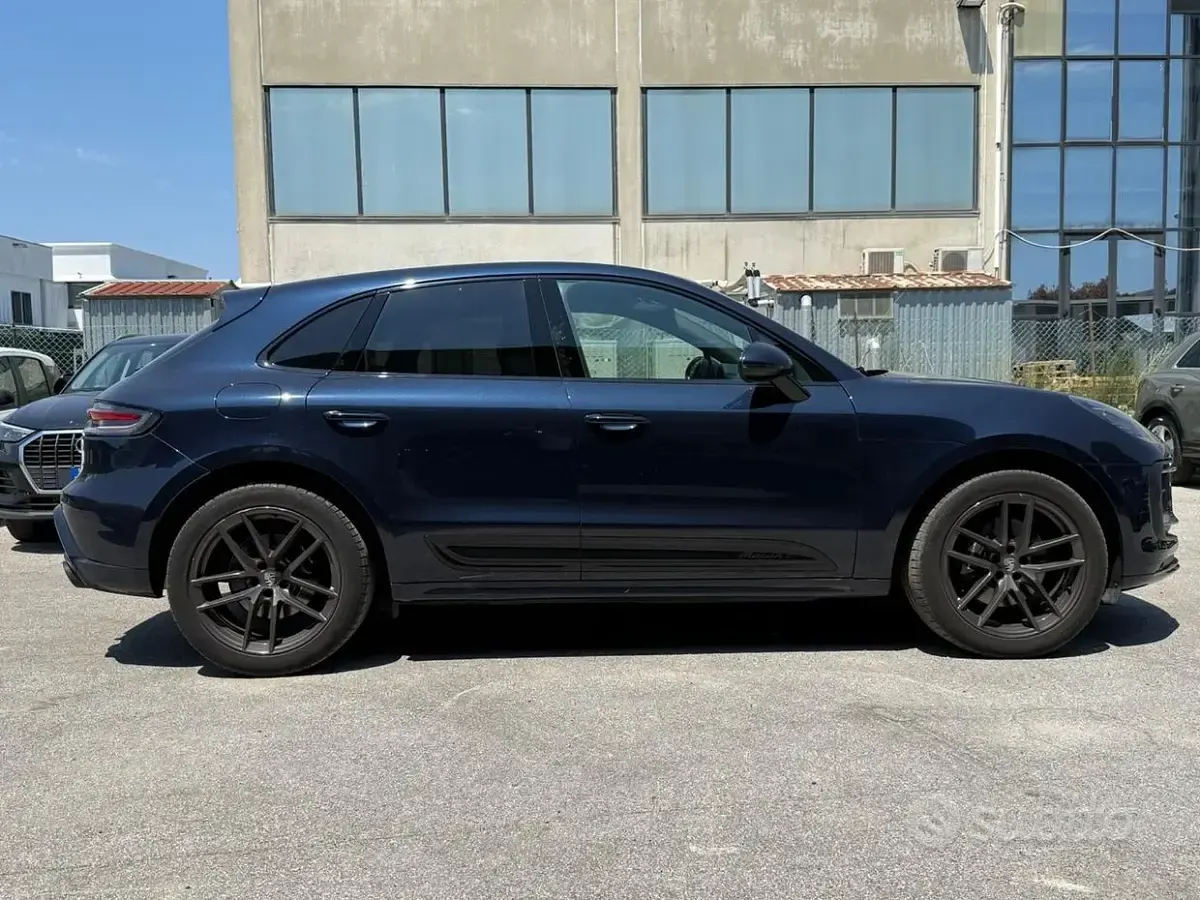 Usata Porsche Macan 265 CV (194 kW) 2022 Blu/azzurro SUV