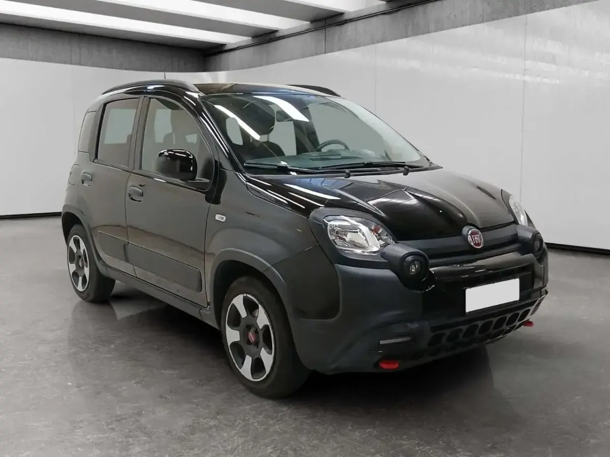 Usata Fiat Panda Cross Cross 70 CV (51 kW) 2023 Nero Utilitaria