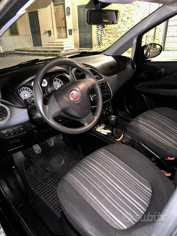 Usata Fiat Punto Evo 75 CV (55 kW) 2010 Nero Utilitaria