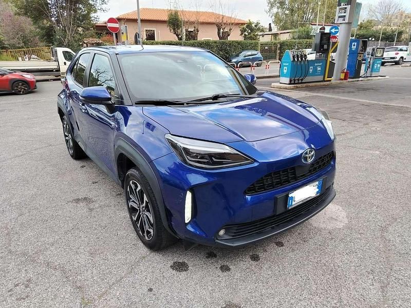 Usata Toyota Yaris Cross Trend 92 CV (67 kW) 2022 Blu/azzurro SUV