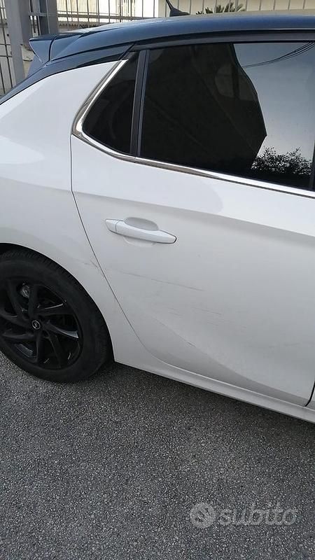 Usata Opel Corsa Elegance 100 CV (73 kW) 2020 Bianco Utilitaria