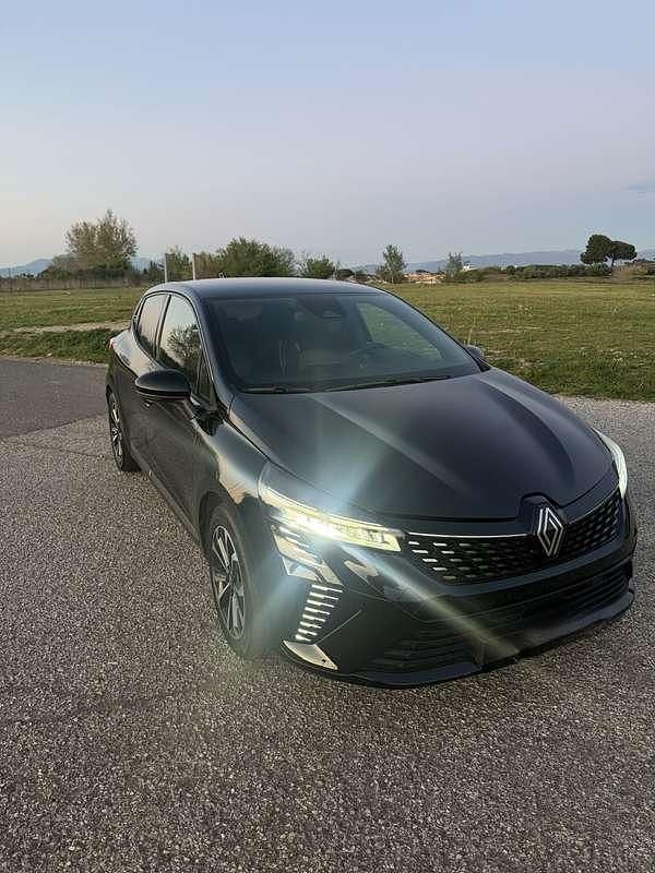 Usata Renault Clio V Techno 91 CV (66 kW) 2025 Berlina