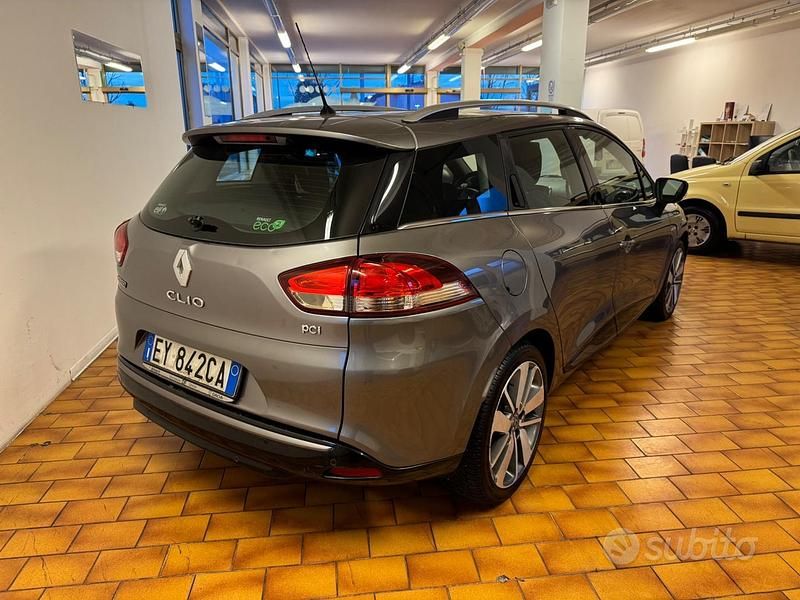 Usata Renault Clio GrandTour 75 CV (55 kW) 2015 Grigio Station wagon