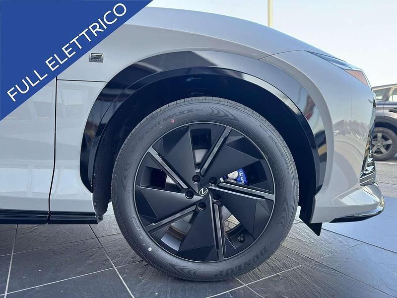 Nuova Lexus RZ 550e Sport Line 2026 Neutrino grey /black SUV