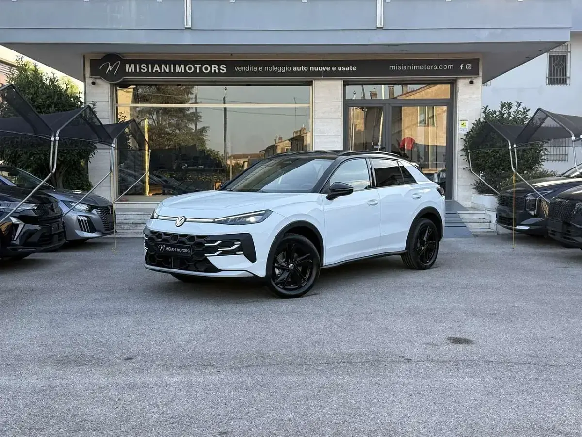 Nuova VW T-Roc Life 150 CV (110 kW) 2026 Bianco SUV
