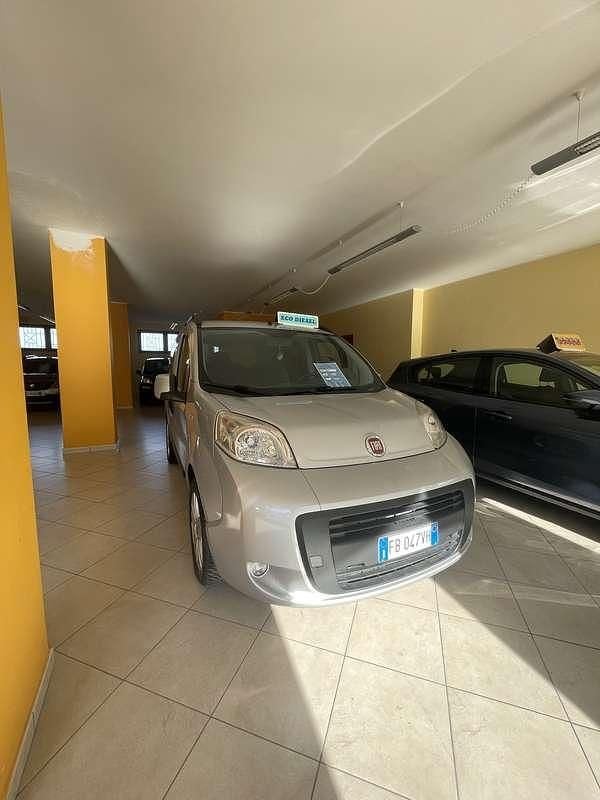Usata Fiat Qubo Active 95 CV (69 kW) 2015 Argento Monovolume