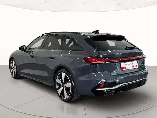Usata Audi A5 Advanced 204 CV (150 kW) 2025 Grigio magnete Station wagon