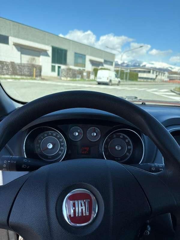 Usata Fiat Punto Evo Dynamic 69 CV (50 kW) 2011 Blu/azzurro Utilitaria