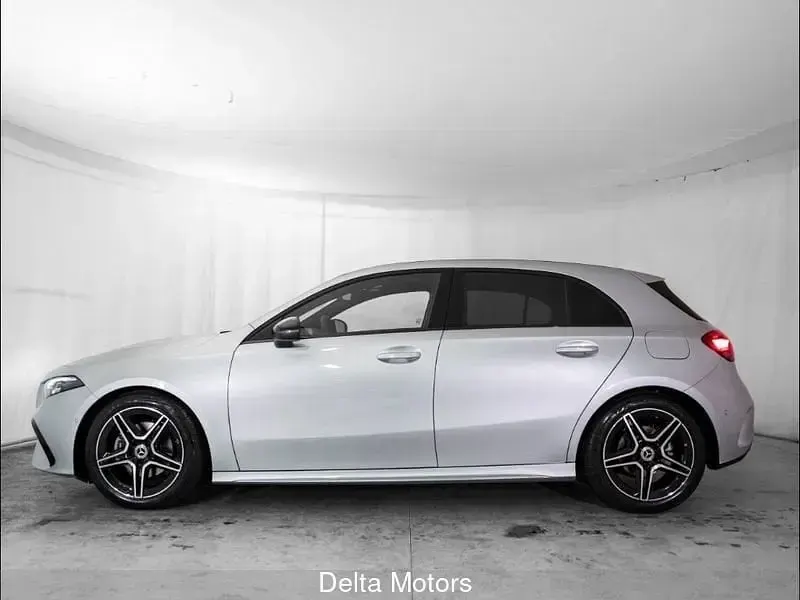 Nuova Mercedes A180 AMG line 116 CV (85 kW) 2026 Nero Berlina