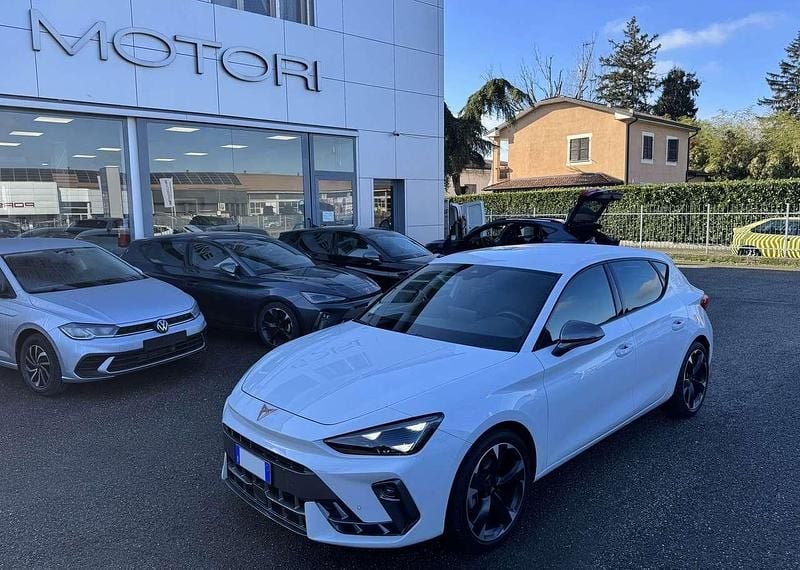 Usata Cupra Leon 150 CV (110 kW) 2025 Bianco Berlina