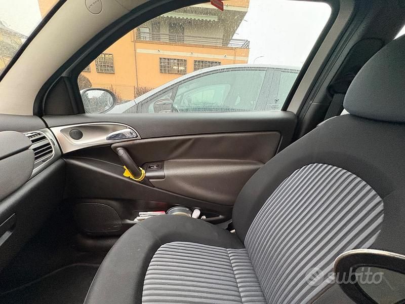 Usata Lancia Ypsilon 60 CV (44 kW) 2006 Grigio Utilitaria