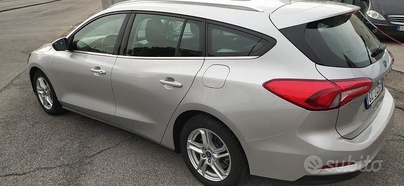 Usata Ford Focus Business Edition 120 CV (88 kW) 2020 Grigio Station wagon