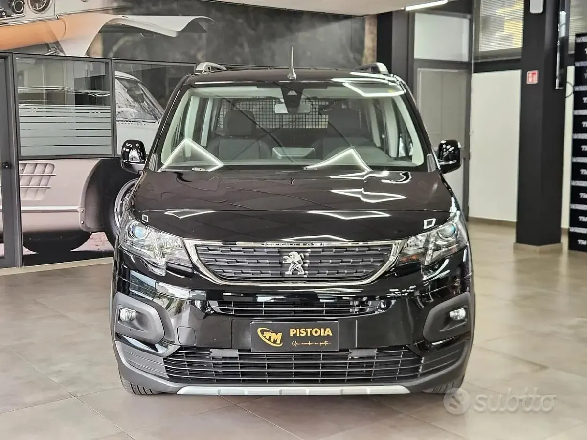 Usata Peugeot Rifter Allure 102 CV (75 kW) 2022 Nero Monovolume
