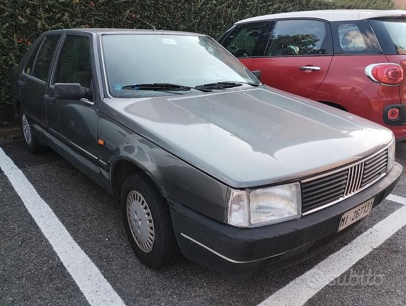 Usata Fiat Croma 90 CV (66 kW) 1987 Grigio Utilitaria