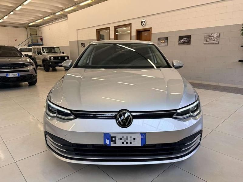 Usata VW Golf VIII Life 116 CV (85 kW) 2021 Grigio Berlina