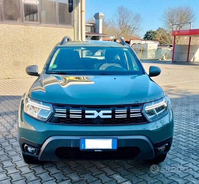 Usata Dacia Duster Journey 101 CV (74 kW) 2023 Verde SUV