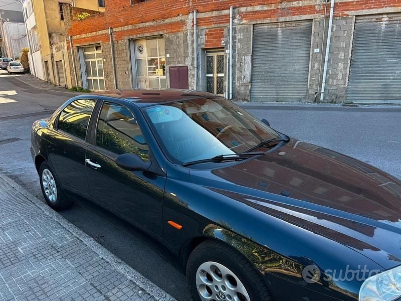 Usata Alfa Romeo 156 105 CV (77 kW) 1998 Blu Berlina
