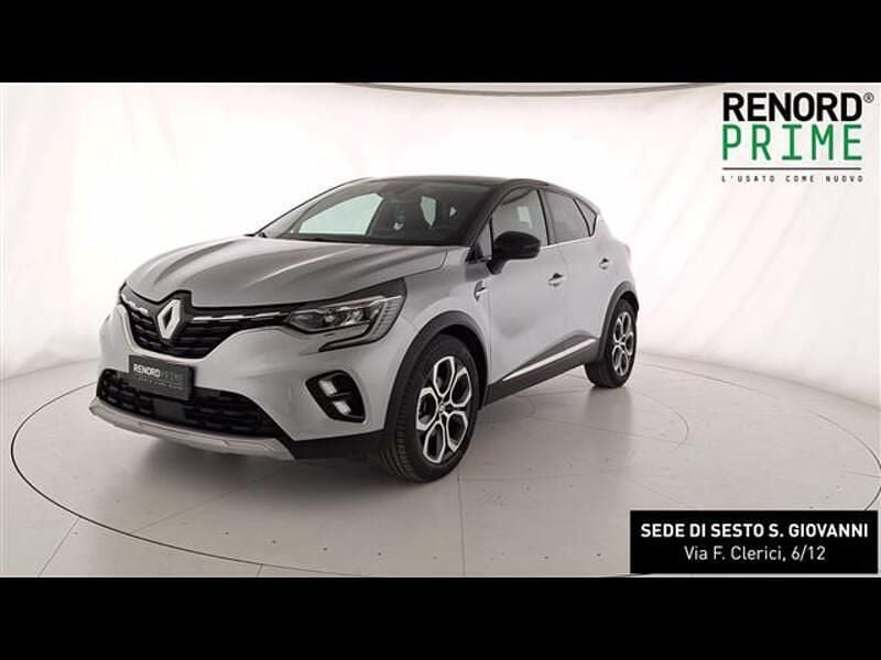 Usata Renault Captur Techno 145 CV (106 kW) 2023 Grigio chiaro SUV