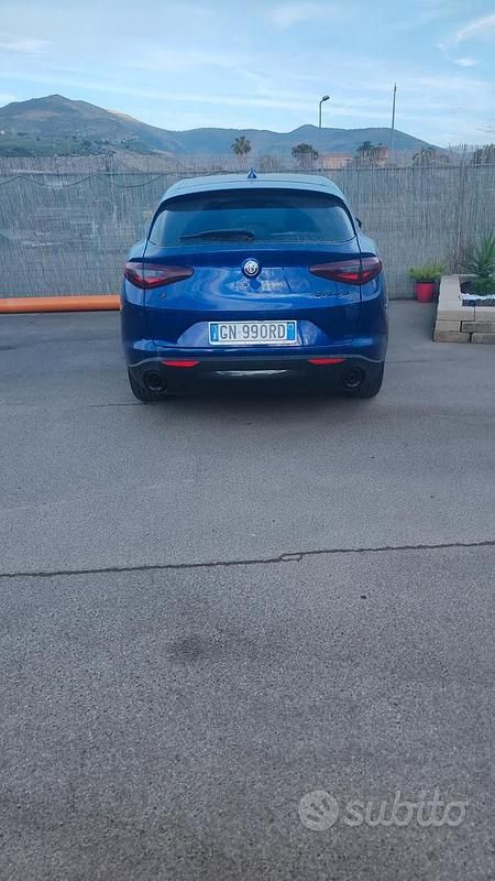 Usata Alfa Romeo Stelvio 190 CV (139 kW) 2022 Blu SUV