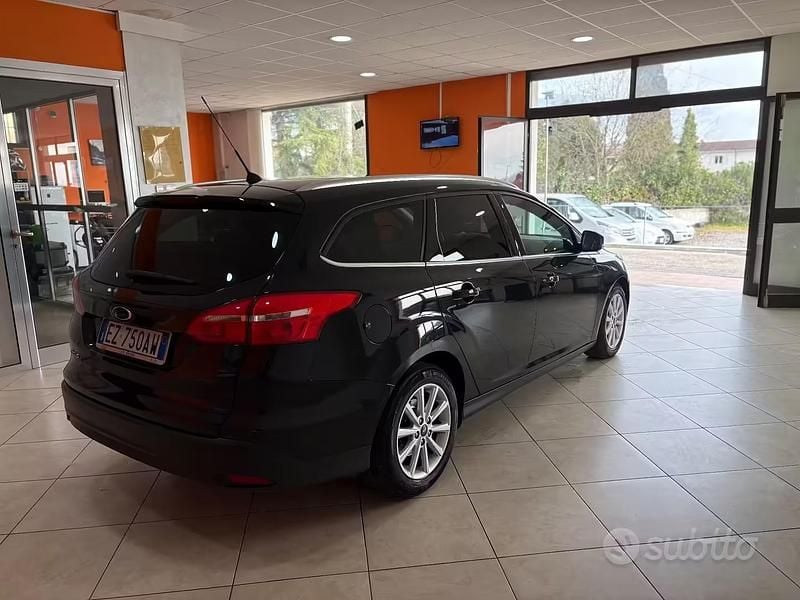 Usata Ford Focus Titanium 120 CV (88 kW) 2015 Nero Station wagon