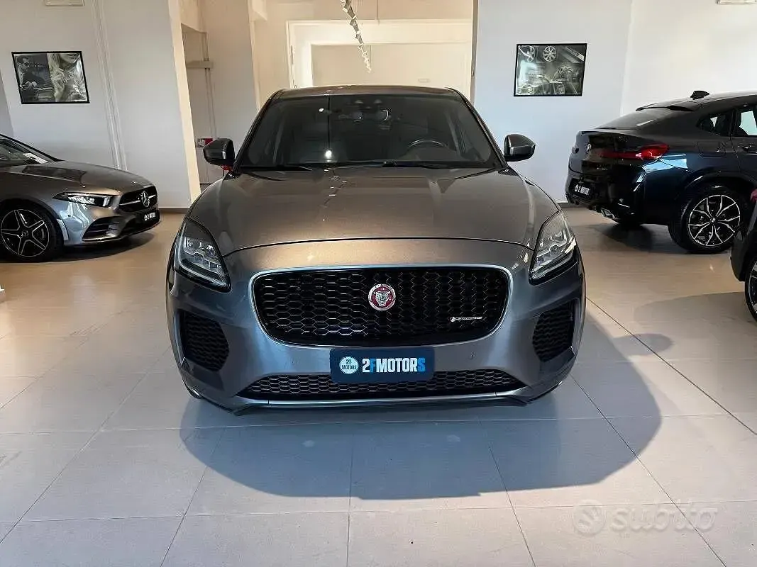 Usata Jaguar E-Pace Chequered Flag 150 CV (110 kW) 2020 Nero SUV