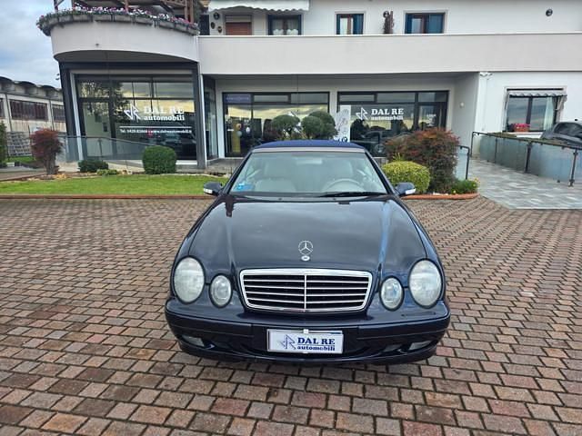Usata Mercedes CLK200 Elegance 163 CV (119 kW) 2002 Blu Cabrio