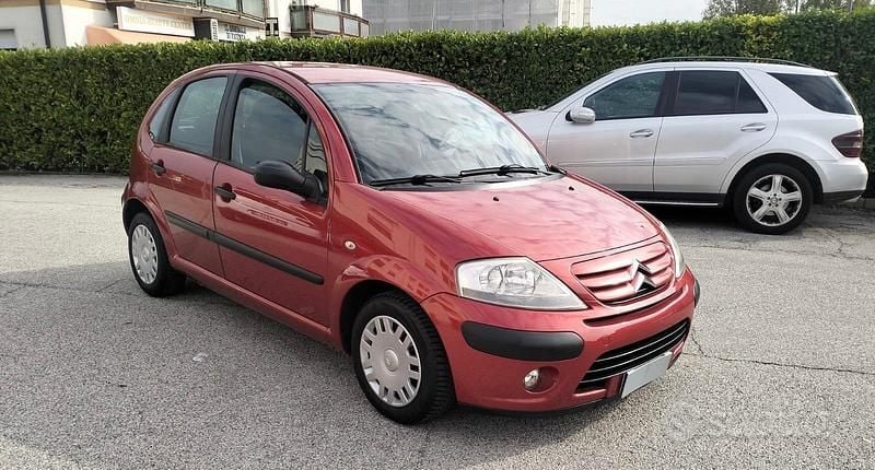 Rosso Usata 2009 Citroën C3 Tre volumi | 2999 € (Buon prezzo) - Immagine 1/4