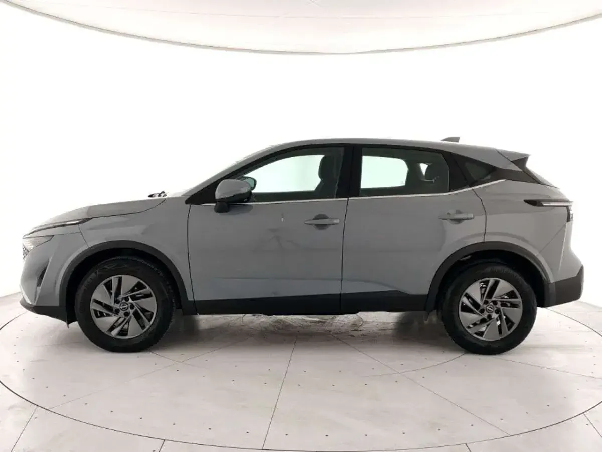Gebraucht Nissan Qashqai Acenta 158 PS (116 kW) 2025 Grau SUV